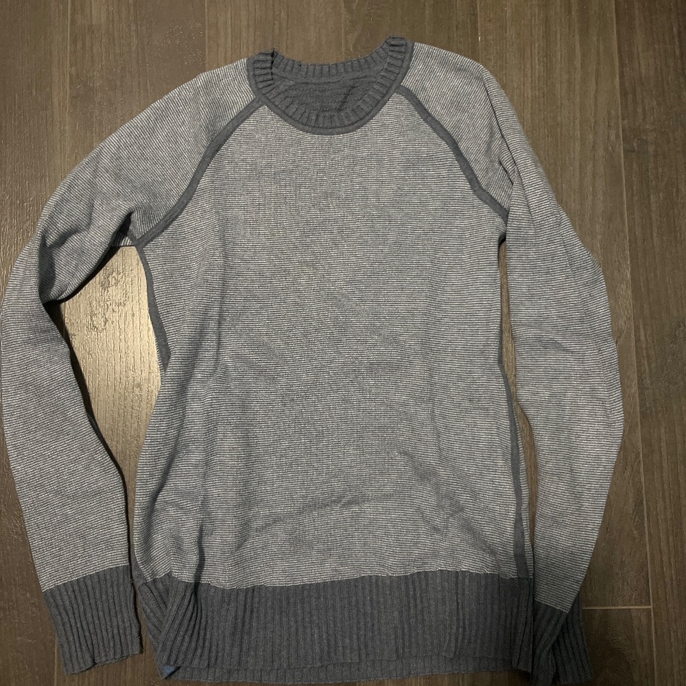 Lululemon still lotus sweater